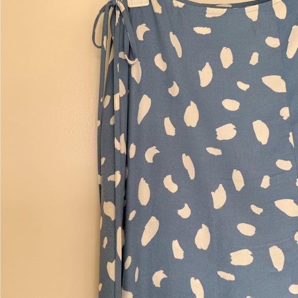 Reformation Blue and White Patterned Skirt - Picture 4 of 5